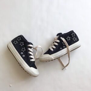 Zara black canvas star appliqué cap sneakers EUC size 29(11.5)